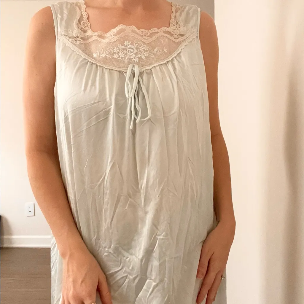 Elegant Light Teal Lace Trim Slip Dress White Size M - Image 3