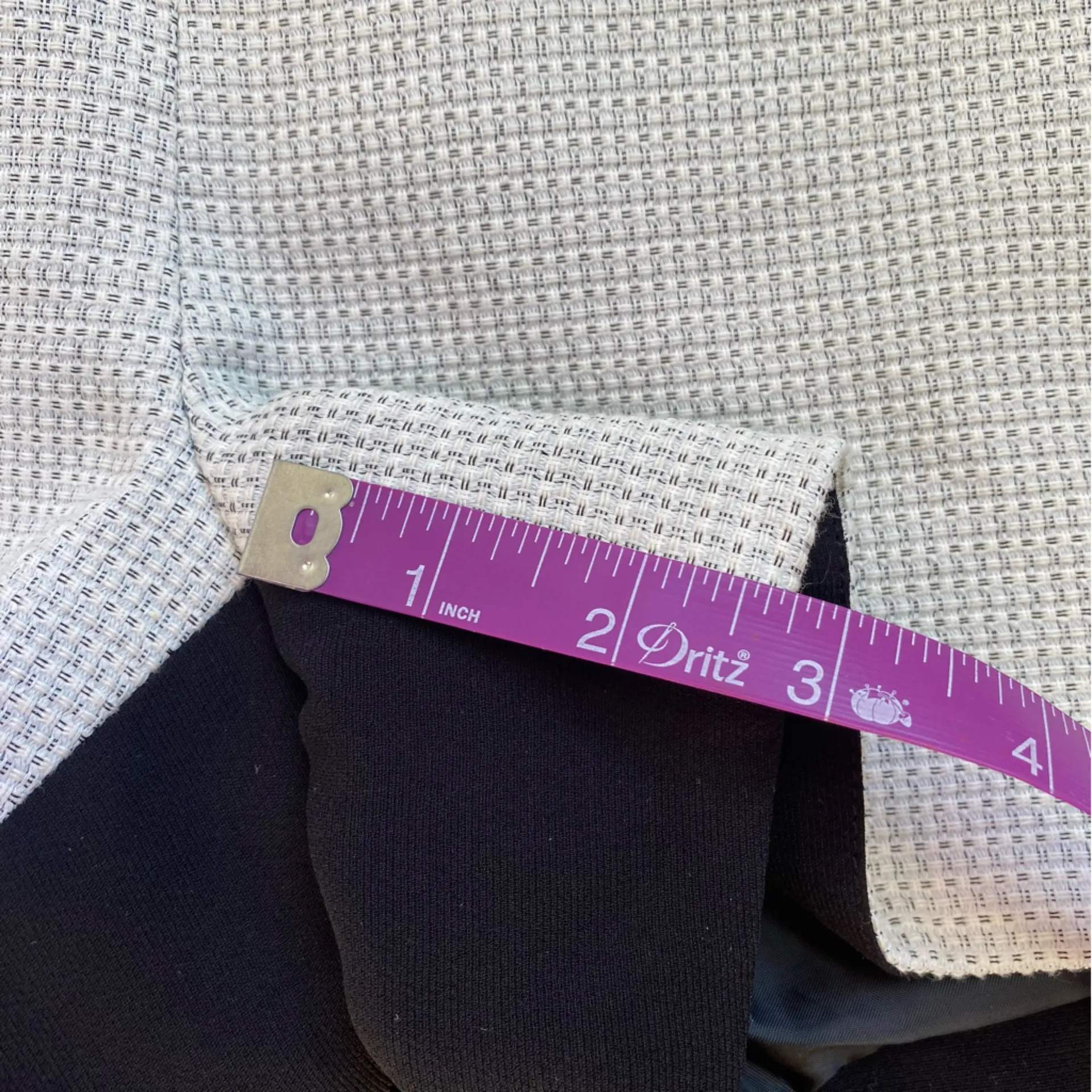 4/$20 J. Crew Dressy Stretchy Flat Front Shorts Black and White - Image 5