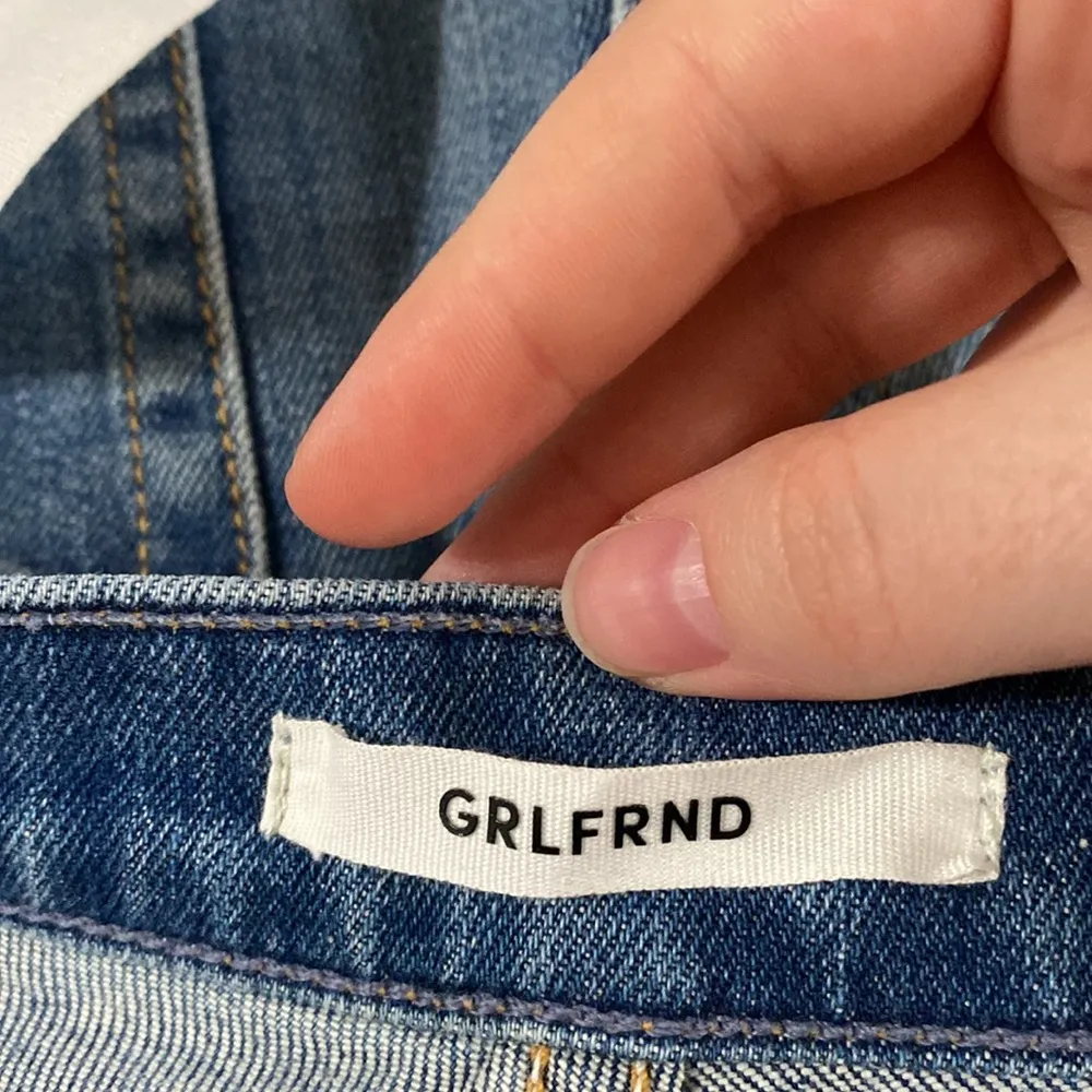 GRLFRND Naomi High Rise cropped distressed Jeans in I will survive wash size 29 - Image 13