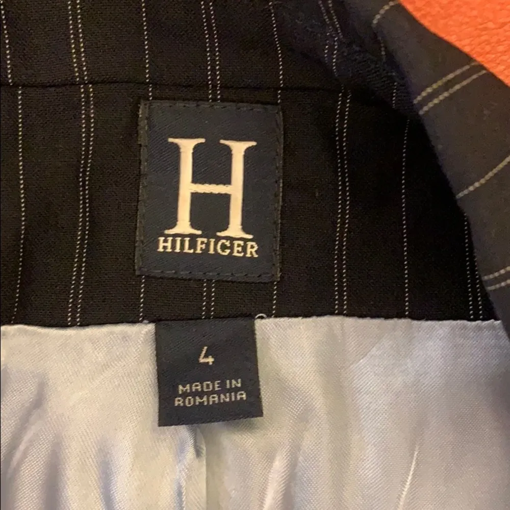 Tommy Hilfiger navy pinstriped blazer. EUC. - Image 7