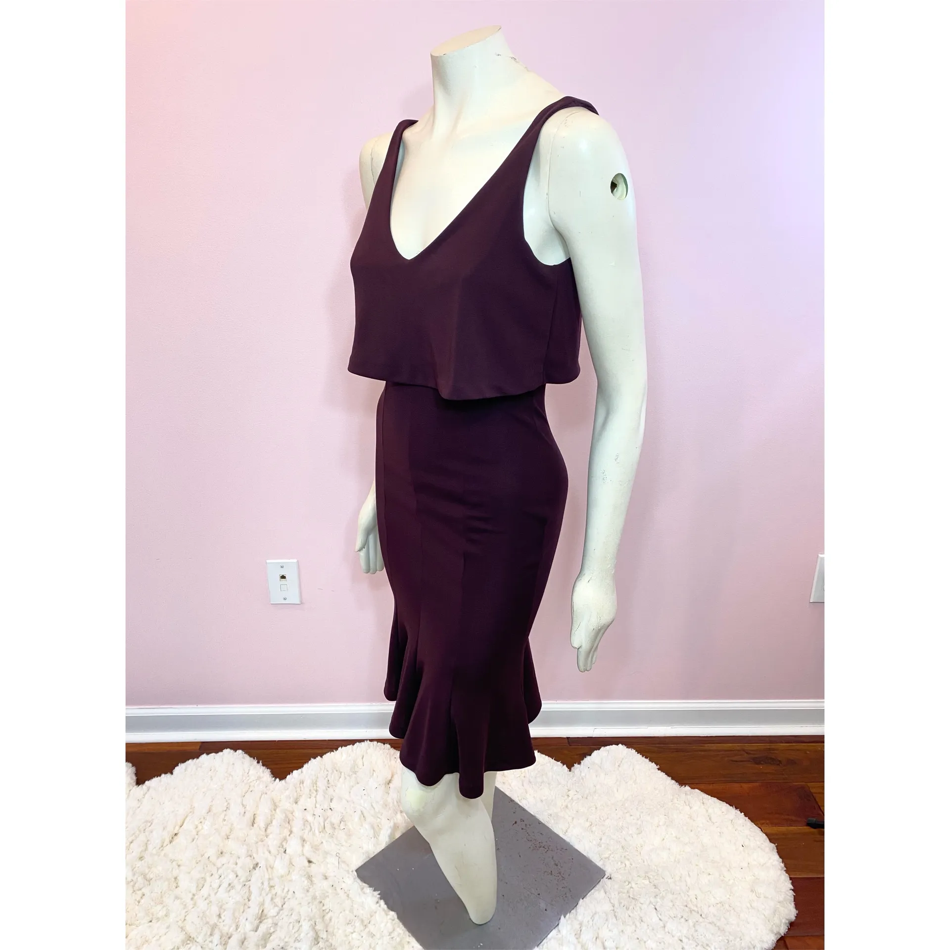 Plum Fit N Flare Dress with Ruffle Detailing - Image 8