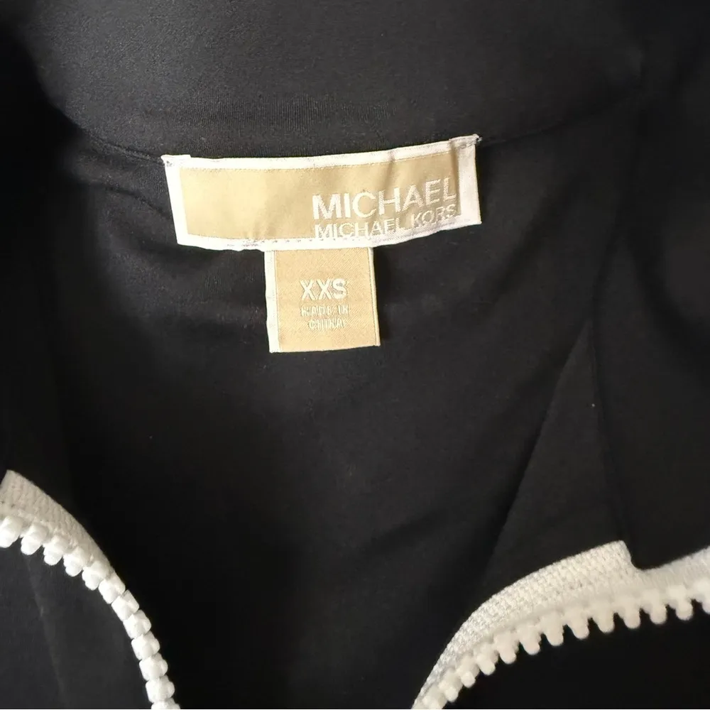 Michael Kors || Black and White Zip - Image 4