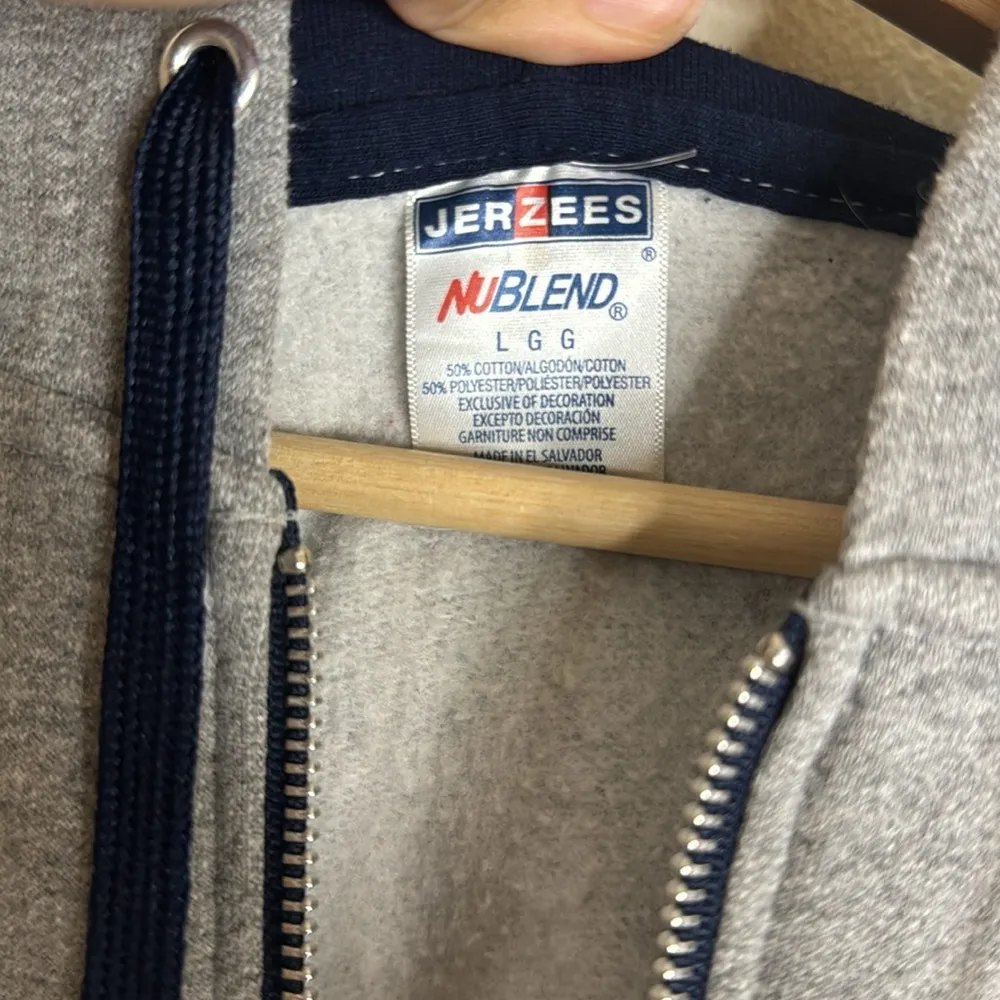 Jerzees tune squad looney tunes taz bugs bunny Daffy Duck jacket unisex - Image 8