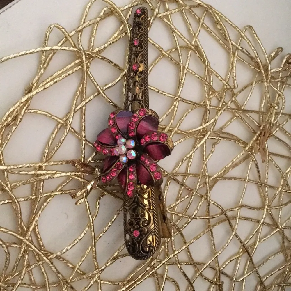 Imported bronze Gem adorned hair clip pink rose🌹 - Image 2