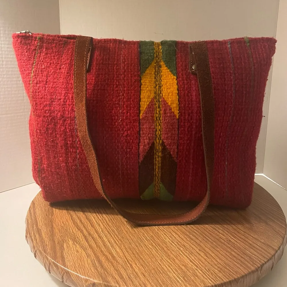 Finding Vettey 100% Wool Red Handbag Tote Leather Straps - Image 4