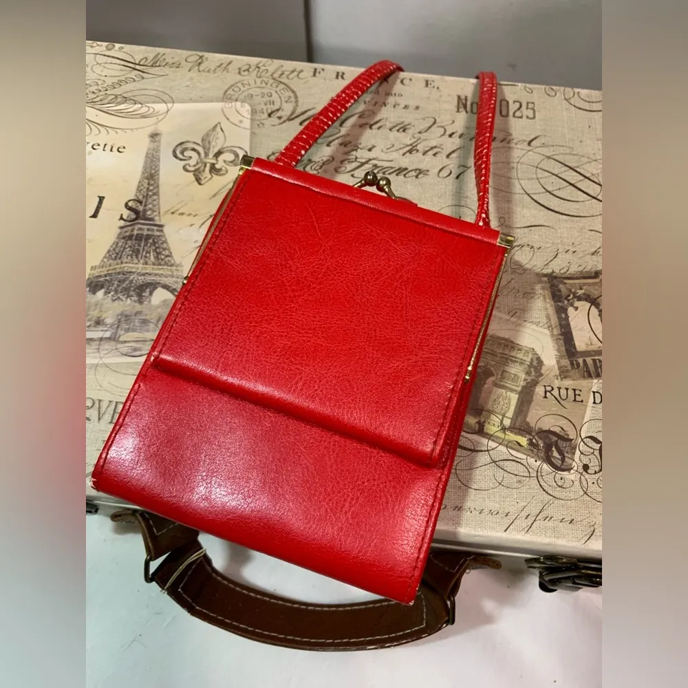 Mundi Small Red Crossbody Purse - Image 3