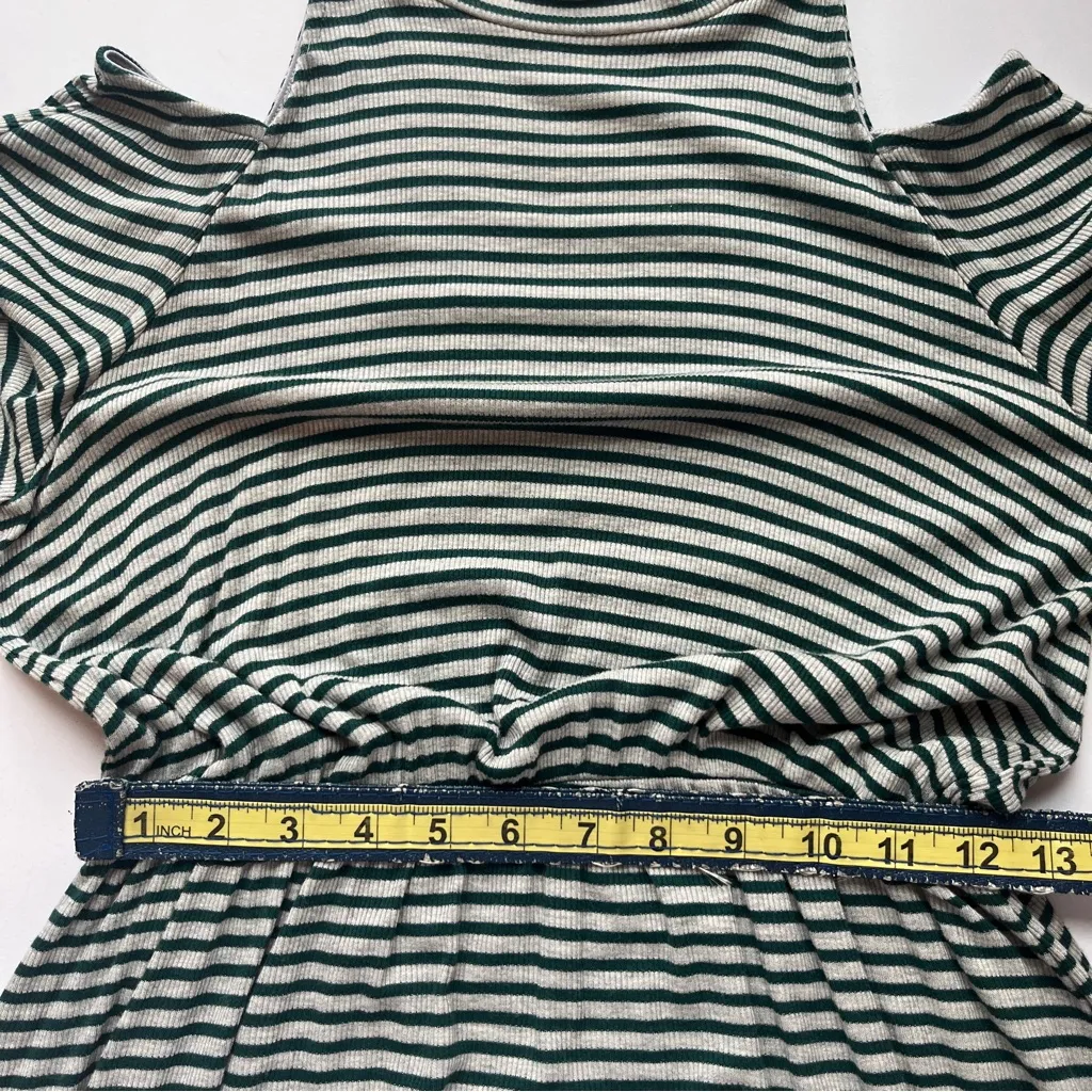 Elegant Green Striped Cold Shoulder Dress - Image 8
