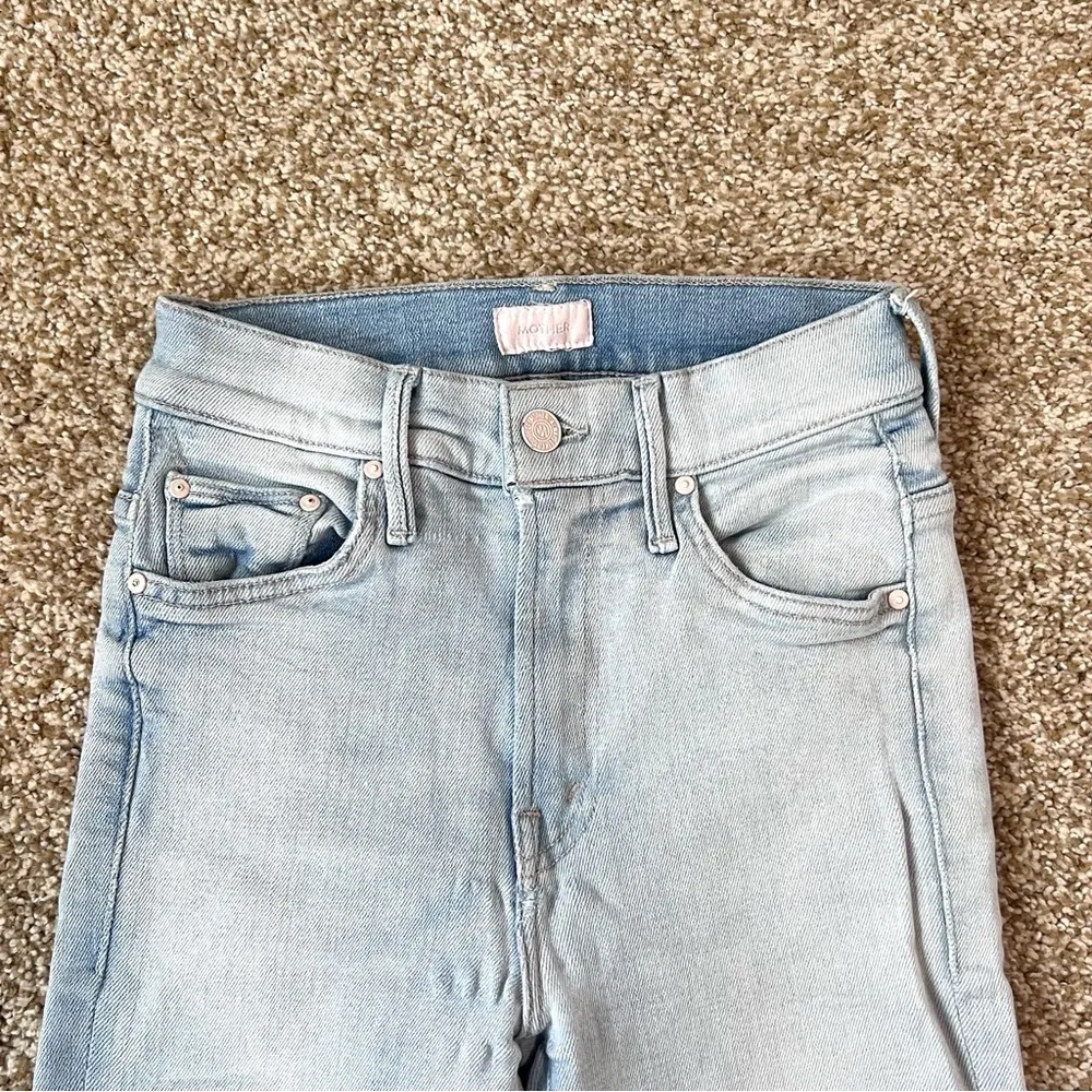 Mother The Insider Crop Step Fray in Sexico Mexico Light Wash Size 25 - Image 4