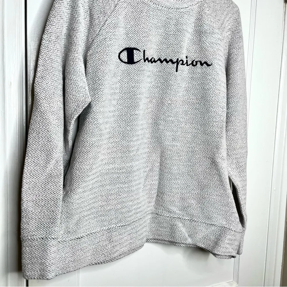 Champion Grey Pullover Long Sleeve Sweater Size Large - Image 2