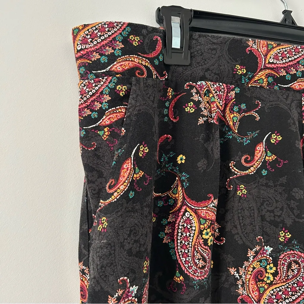 Torrid Black Floral Paisley Challis Wide Leg Pull On Palazzo Pants 2R - Image 3