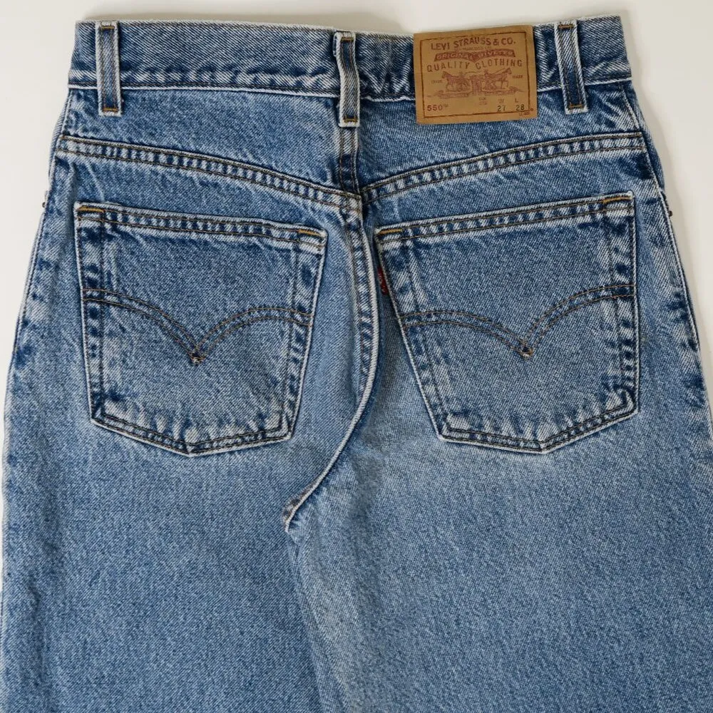 Vintage 90s Levi’s 550 Relaxed Fit Student Jeans - Image 4