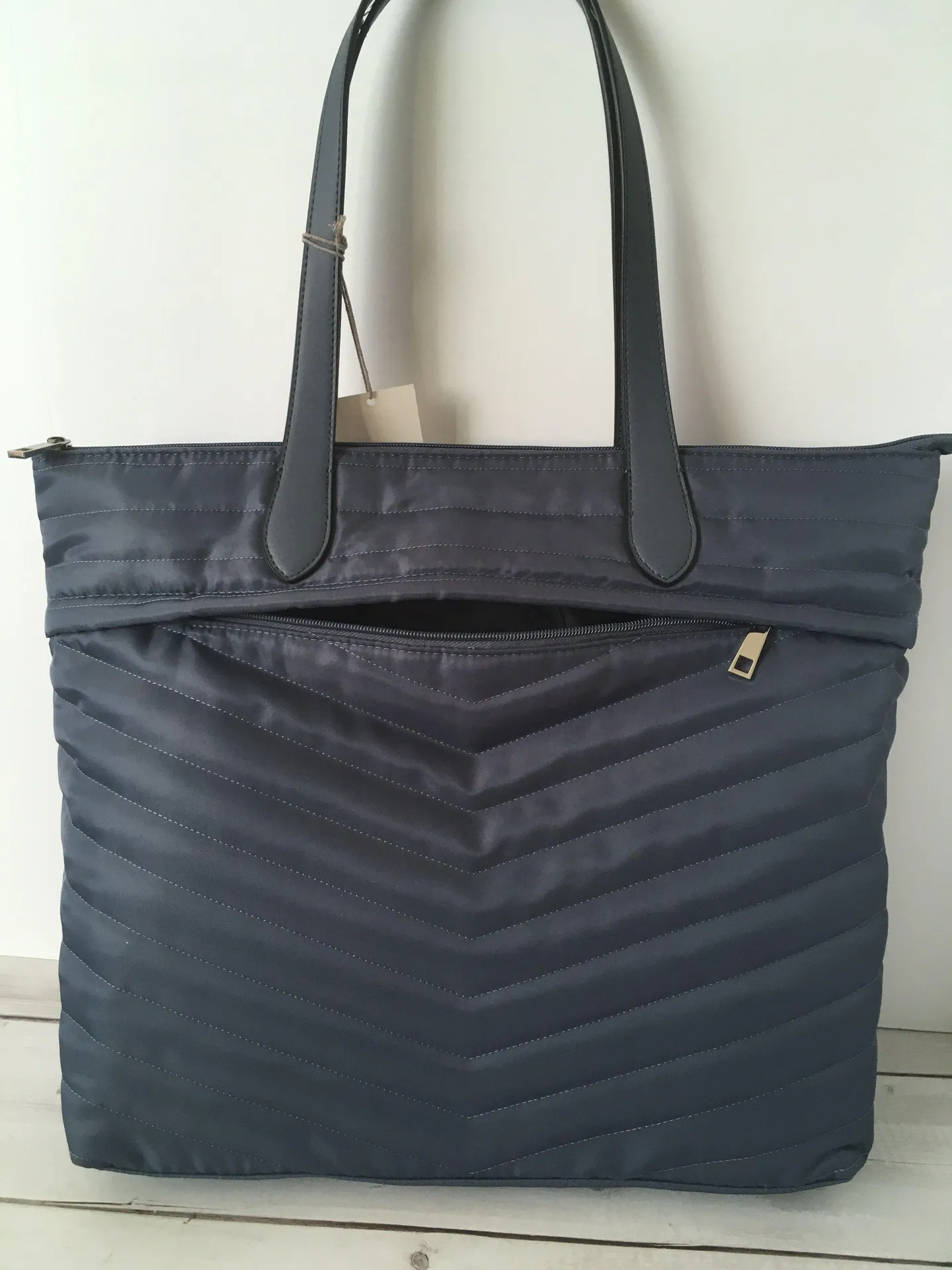 Quilted Tote Bag Gray - Image 2