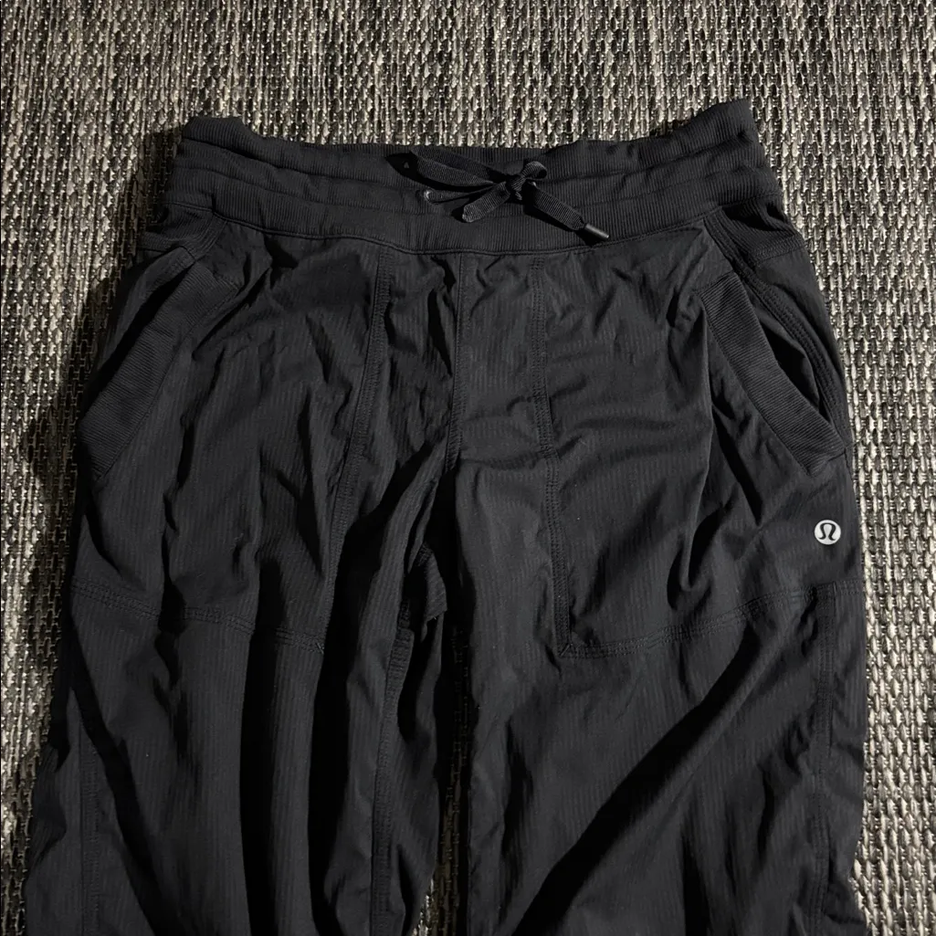 Lululemon dance studio pants *unlined - Image 3