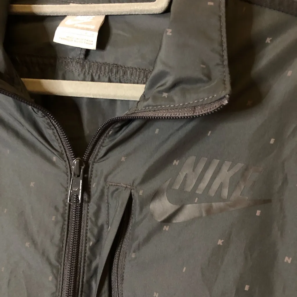 Nike All‎ Over Logo Pullover Windbreaker Jacket Black Size Small - Image 4