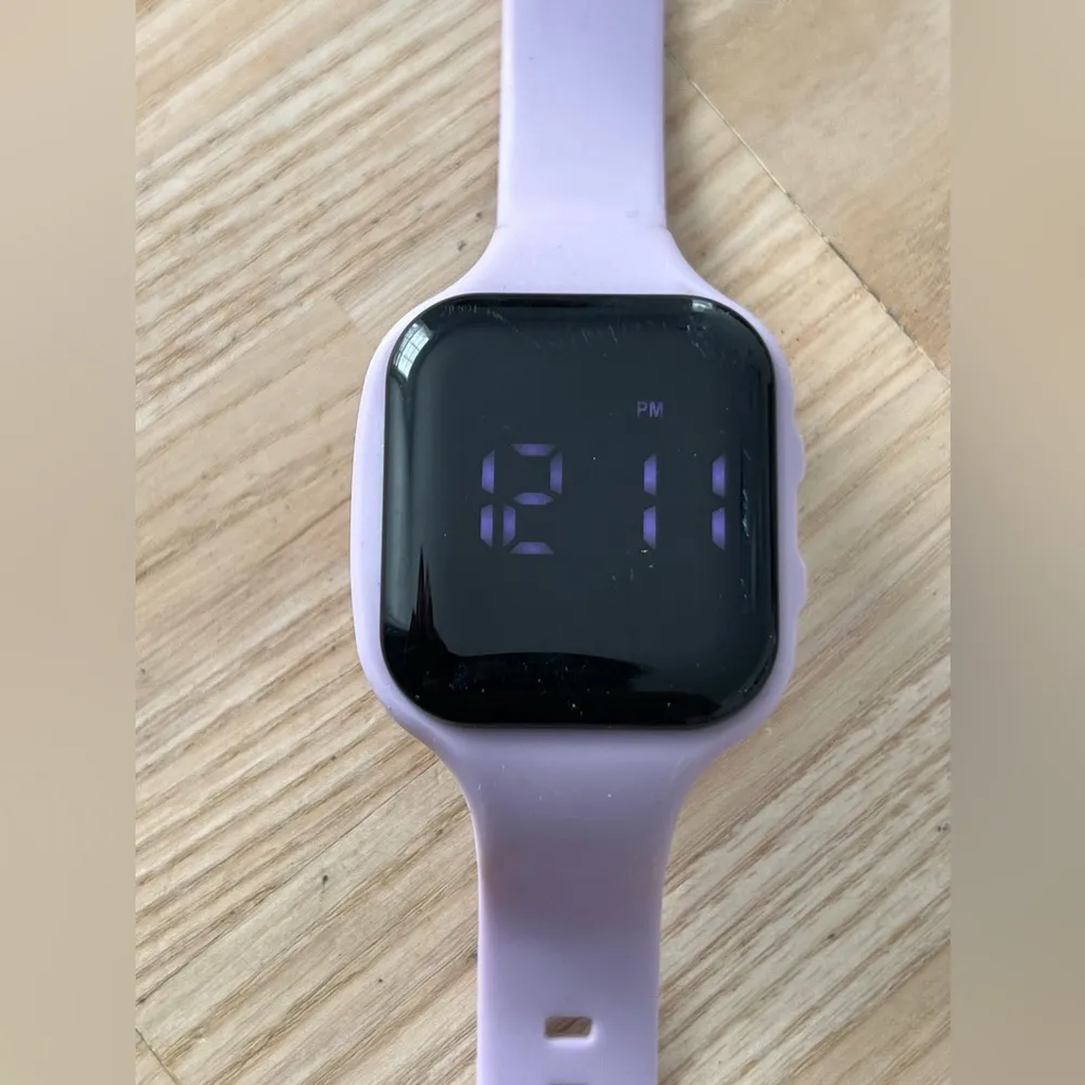 Fashion Watch Unbranded Purple - Image 4