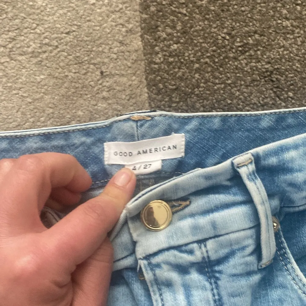 Good American Good Legs Chewed Triangle Hem Light Wash High Waist Jeans Size 27 - Image 11