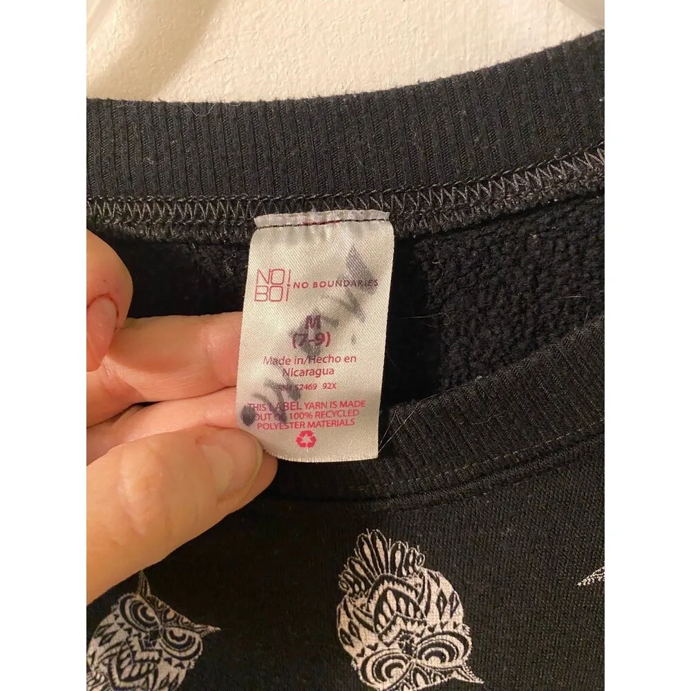 No Boundaries  Size Medium Owl Sweatshirt - Image 5