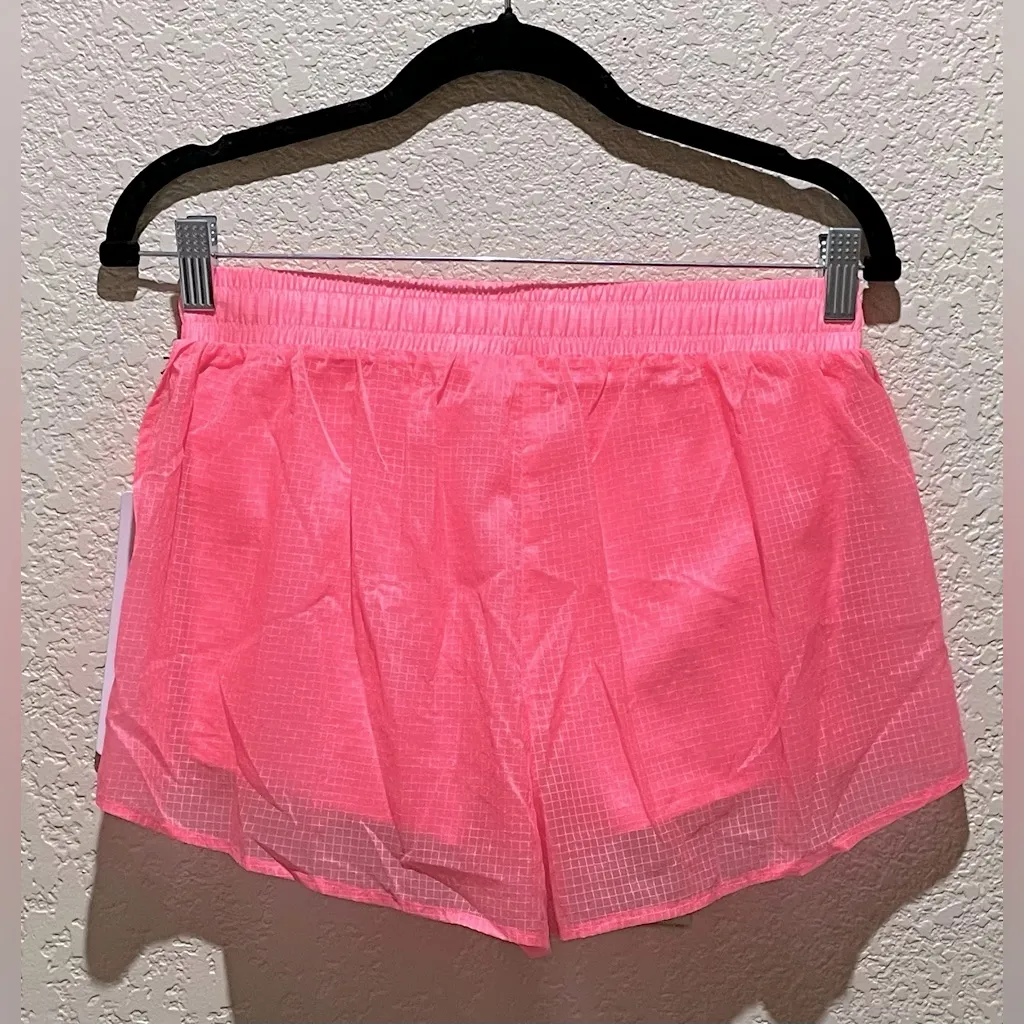 Alo Yoga  NWT Game Time Short Neon Bubblegum Size S - Image 6