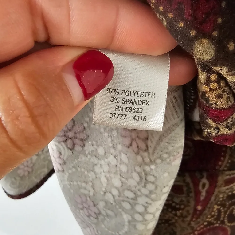 Suade Christopher & Banks Burgundy and Gold Paisley Shirt/Shacket Size XL,  1X - Image 3