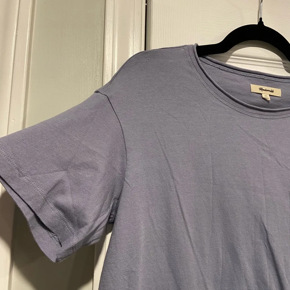 NWOT Madewell Size XS Dusty Blue Short Sleeve Crew Split Hem Pocket Tee Shirt - Image 3
