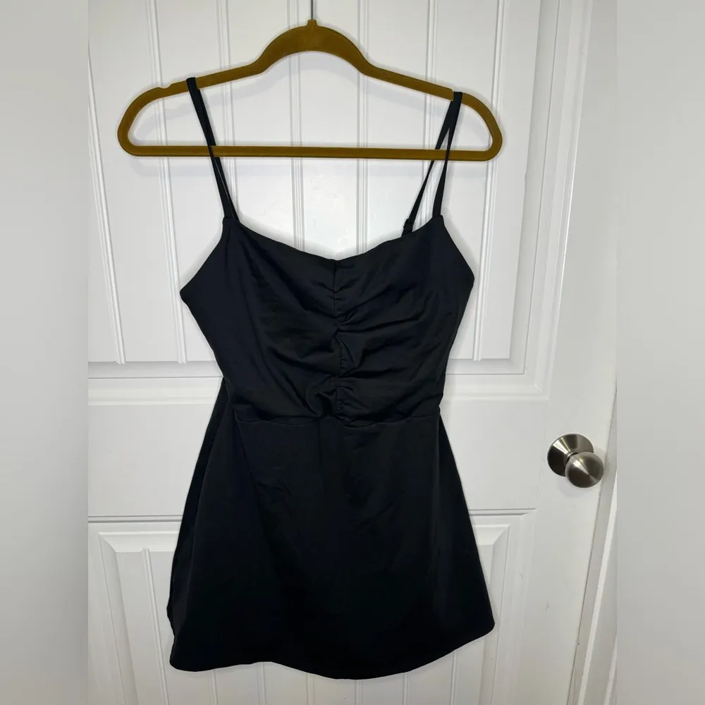 GapFit Power Black Ruched Exercise Dress - Image 2