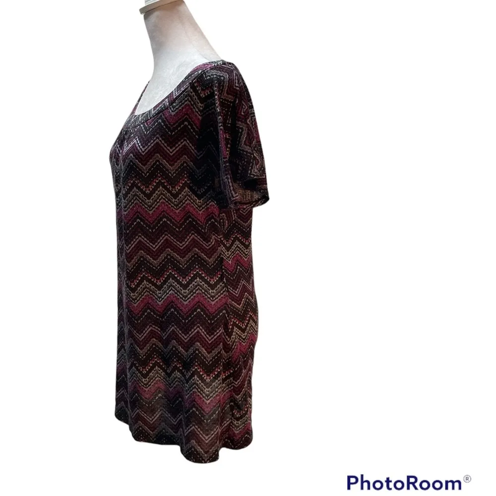 Purple, Black, Blue, Gray Chevron Print Knit Short Sleeve Shirt Size L - Image 3