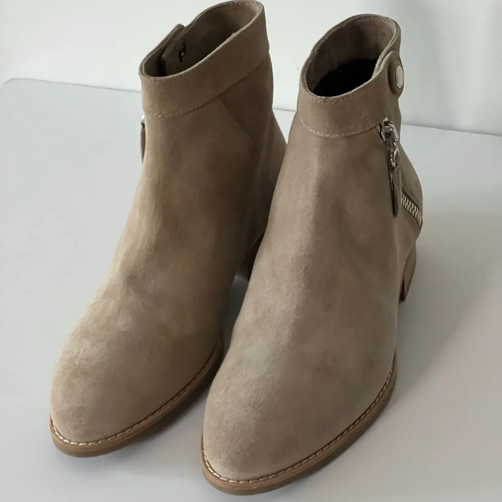 Aquatalia Suede ankle boots 9 Weatherproof Suede Booties Rose Tan Neutral $495 - Image 3