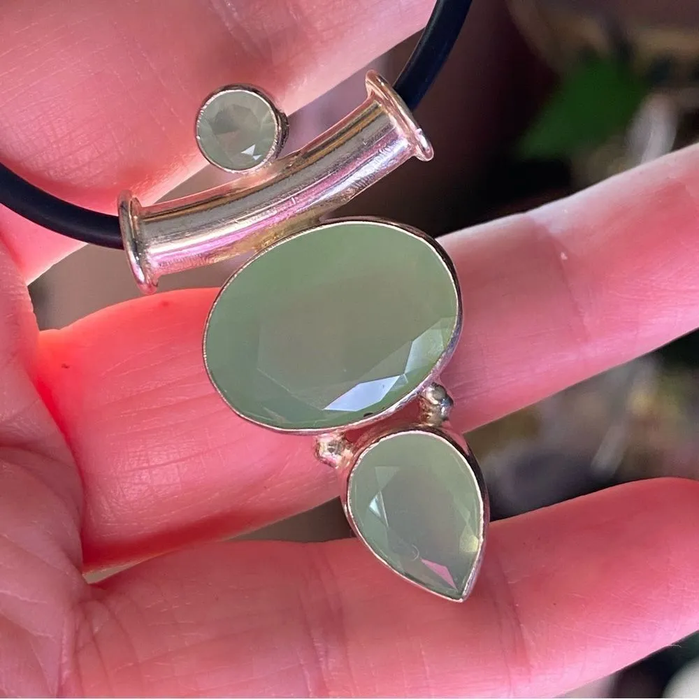 Green Faceted Chalcedony Sterling Silver Pendant Necklace - Image 5
