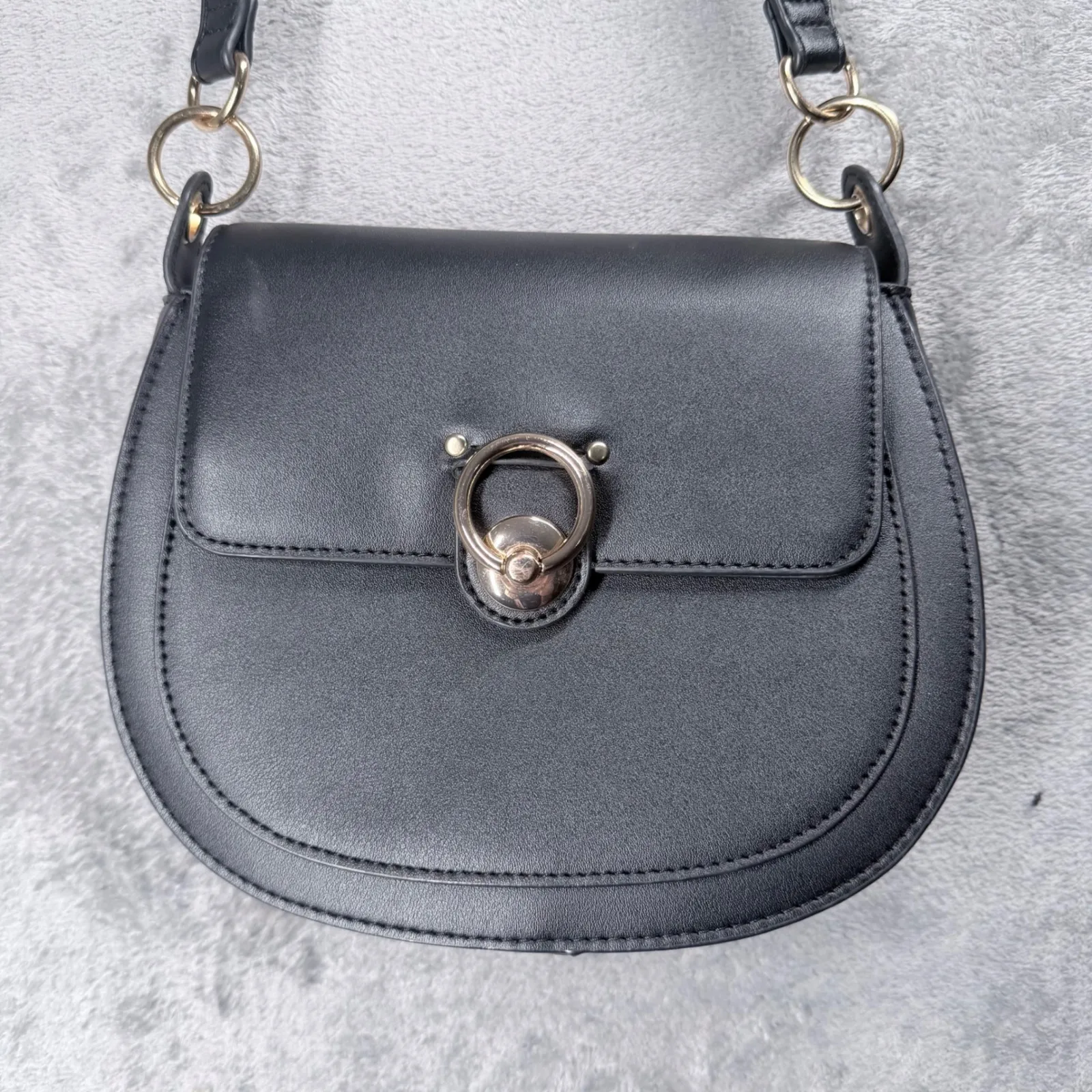 Badgley Mischka Black Saddle Bag Crossbody Purse Gold Hardware Minimalist Chic - Image 3