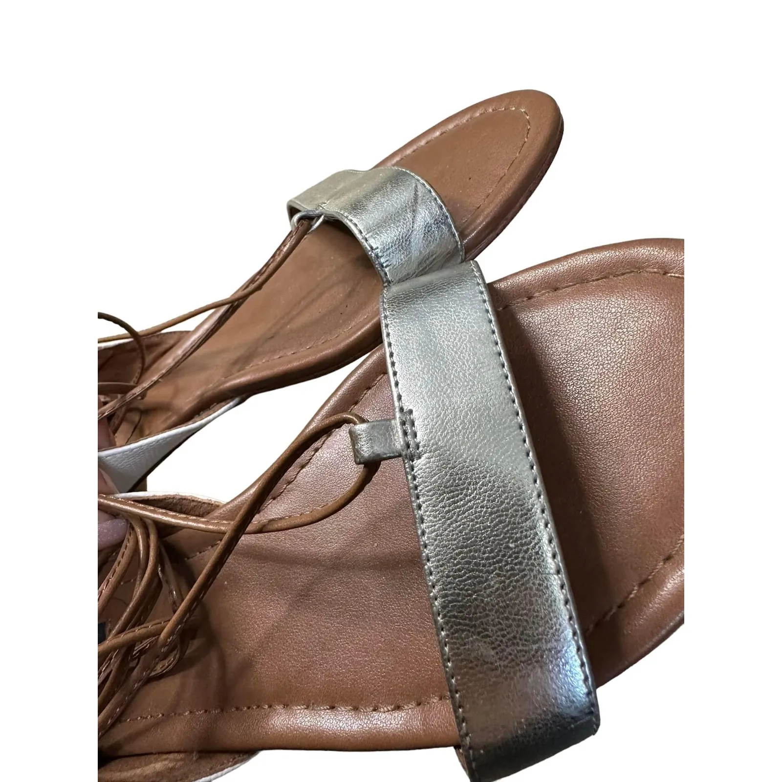 White House Black‎ Market White Silver Lace Up Open Toe Strappy Flats Size 7.5 - Image 9