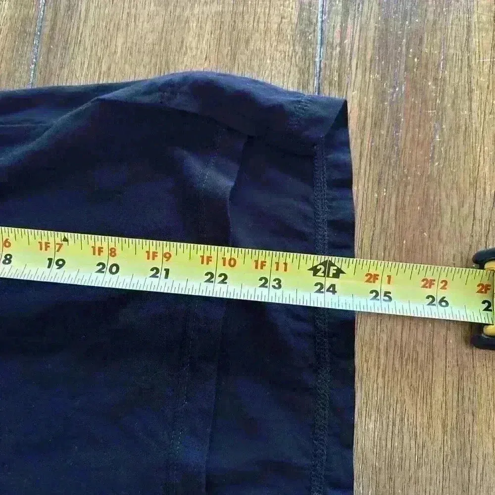 Lauren Ralph Lauren Women's Black Short Sleeve Tshirt with Gold Trim Sz M - Image 7