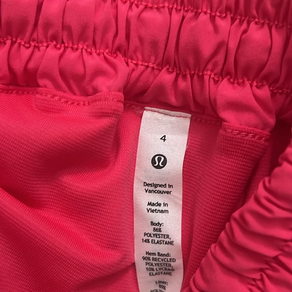 Lululemon Hotty Hot Low-Rise Lined Short 4"
Lip Gloss - Image 5