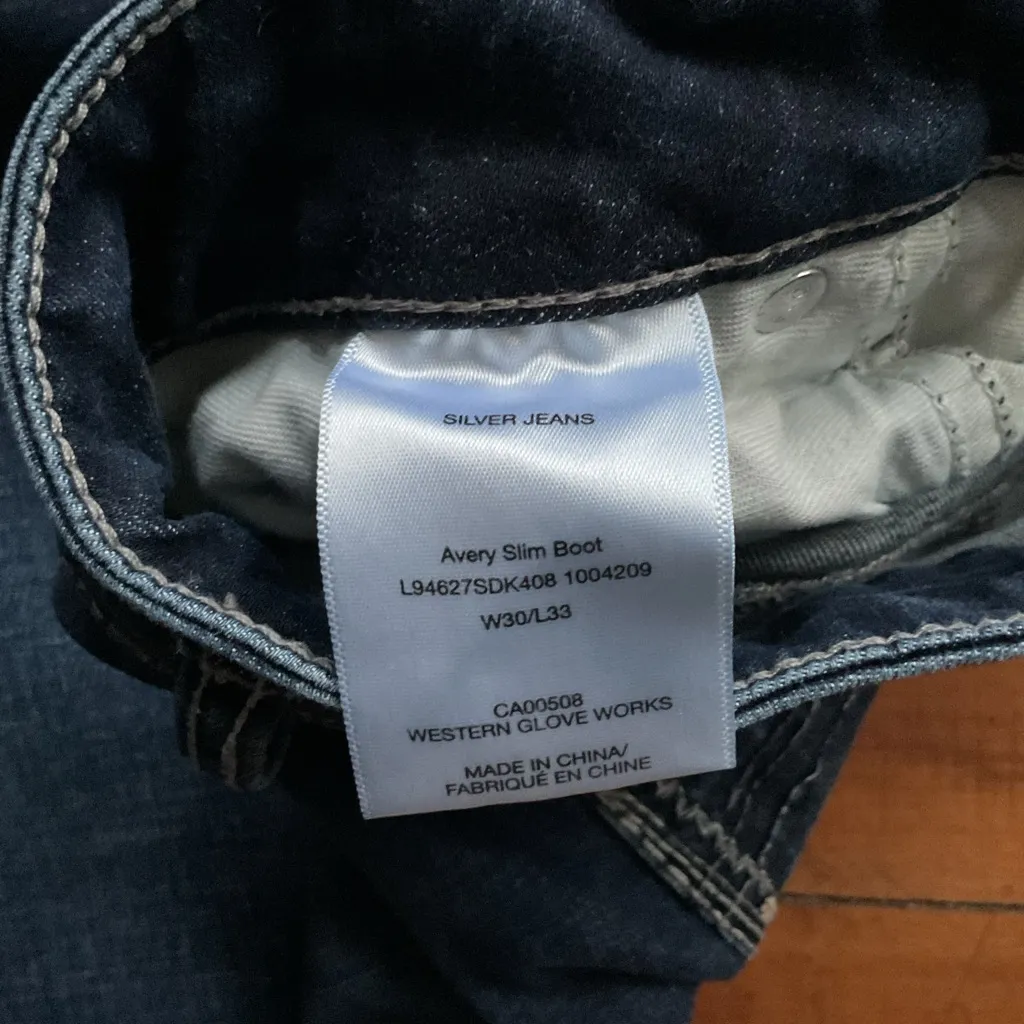 Silver Jeans Co. Avery Women's Deep Indigo  Slim Boot Cut - Image 5