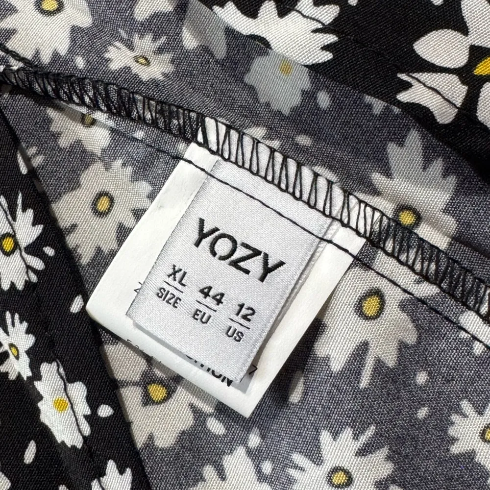 YOZI Black Daisy Print Silk Like Midi Skirt and Top – Size 12 – Floral - Image 3