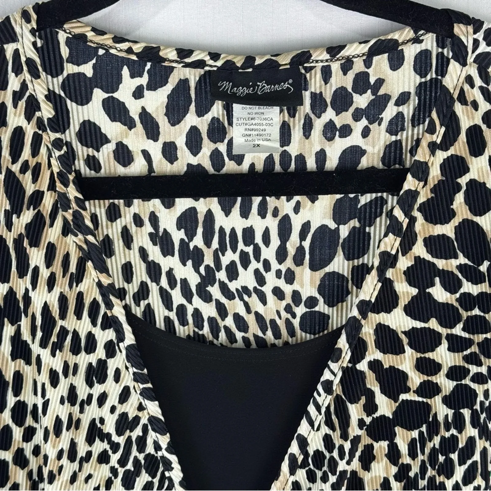Maggie Barnes Crinkle Fabric Leopard Print Flutter Sleeve Blouse Women’s Size 2X - Image 4