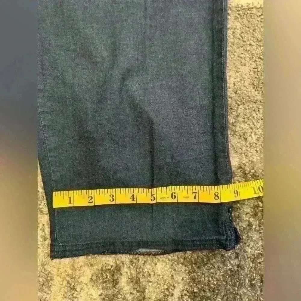 Sag Harbor Women’s Blue  Capris - Image 7