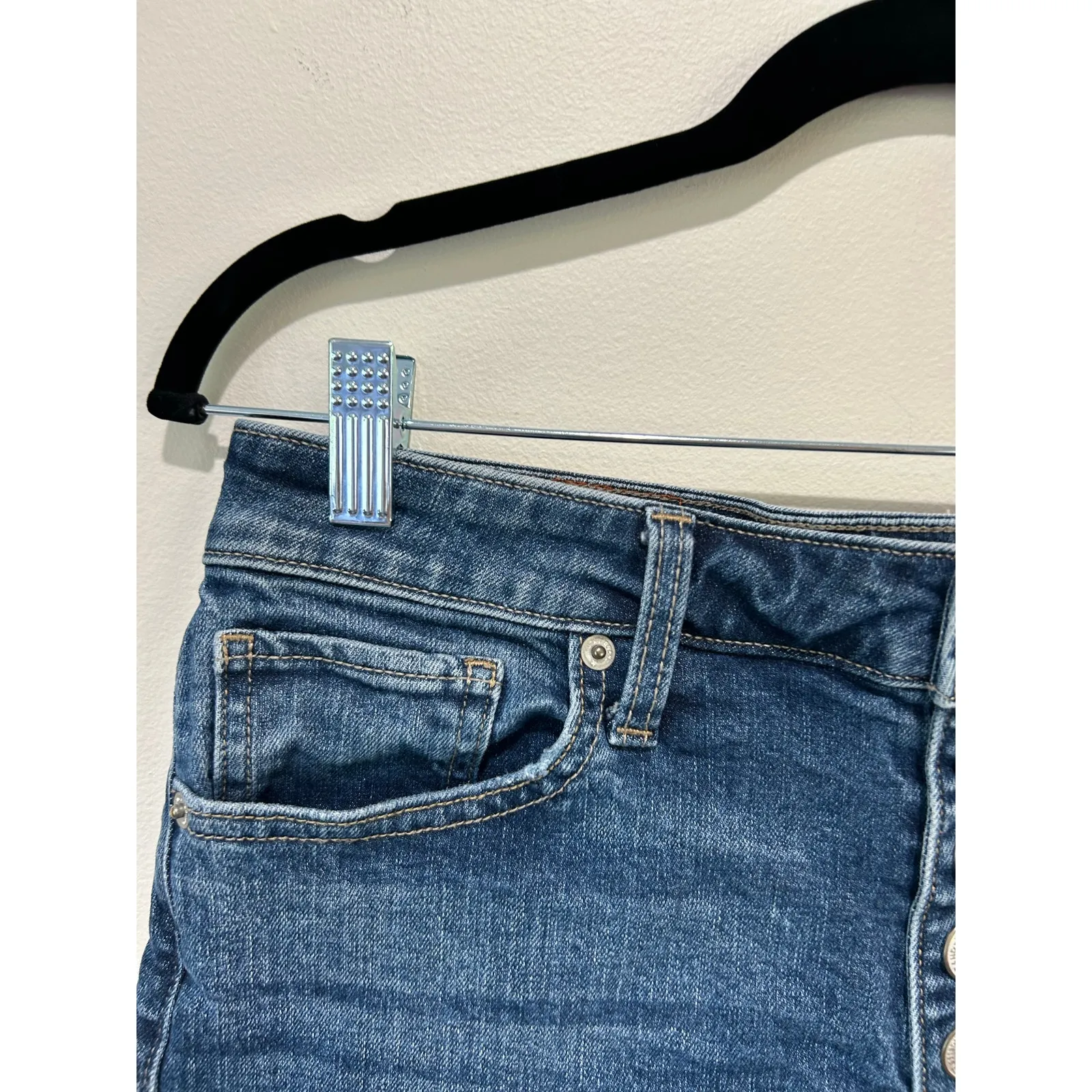 Lucky Brand jeans shorts size 6/28 button front dark wash - Image 2