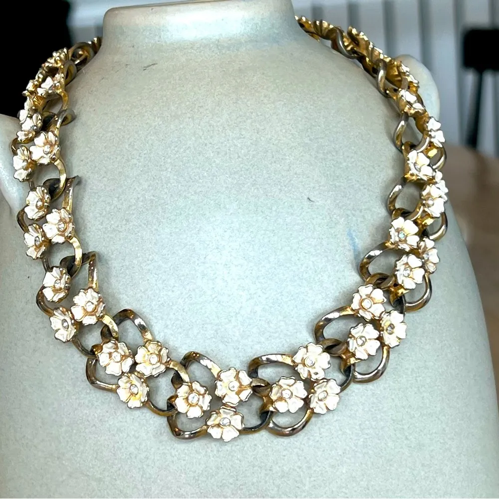 VINTAGE NECKLACE CHOKER flowers rhinestones cream gold colors Tan - Image 2