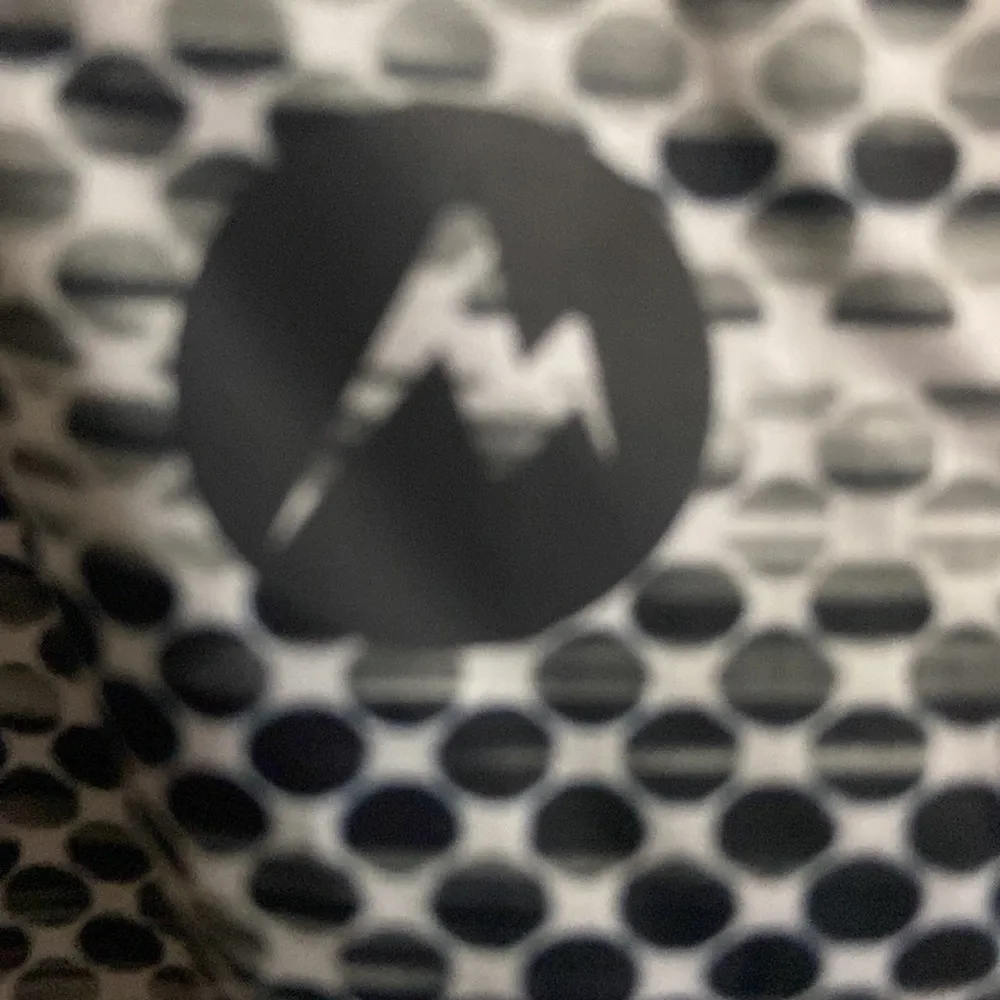 Marmot lightweight windbreaker jacket full zip hooded - Image 4