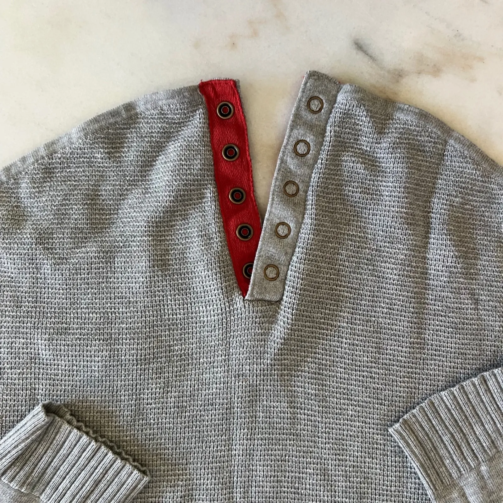 Lilla P V Neck Gray Ribbed Sweater Snap Button Back Womens Size S - Image 8