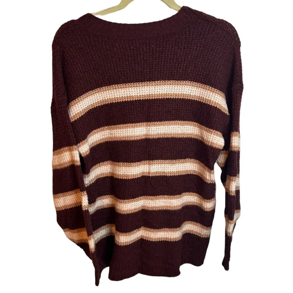 AMERICAN EAGLE STRIPED V-NECK SWEATER - Image 2