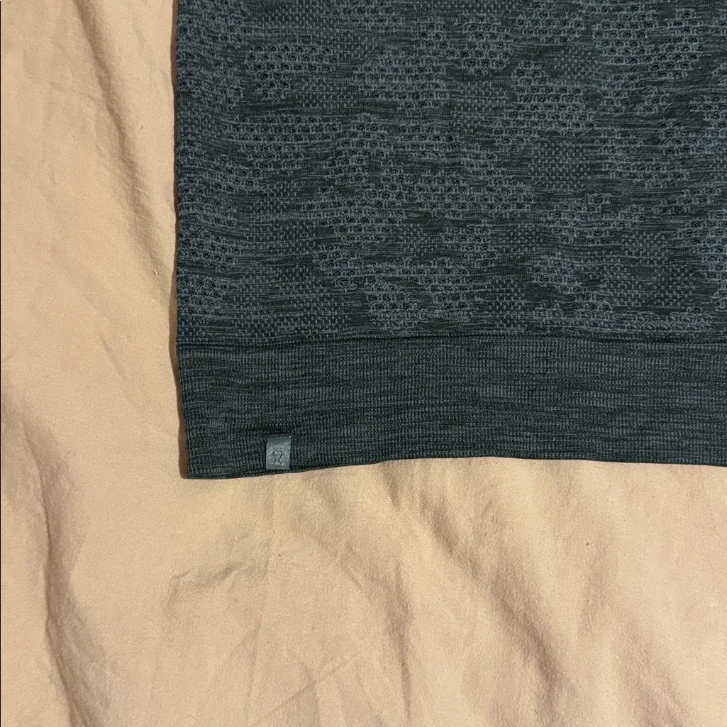 Lululemon Breeze By Muscle Tank in a grey camo pattern - Image 6