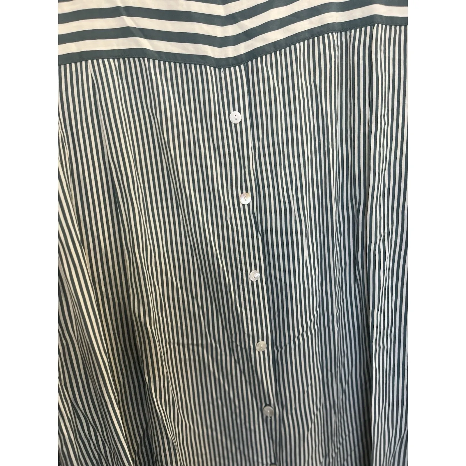 JANE AND DELANCEY womens 1X Green & White STRIPED rayon buttoned blouse - Image 9