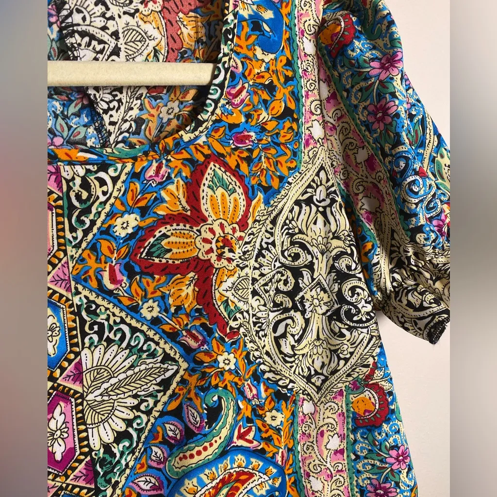 Colorful Paisley Print Blouse w Short Statement Sleeve Small EUC - Image 4