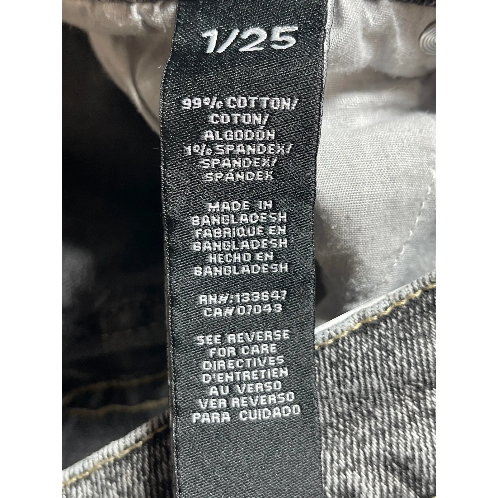 Kendall + Kylie The Drifted High Rise Black Washed Cut off Denim Jean Shorts 25 - Image 4