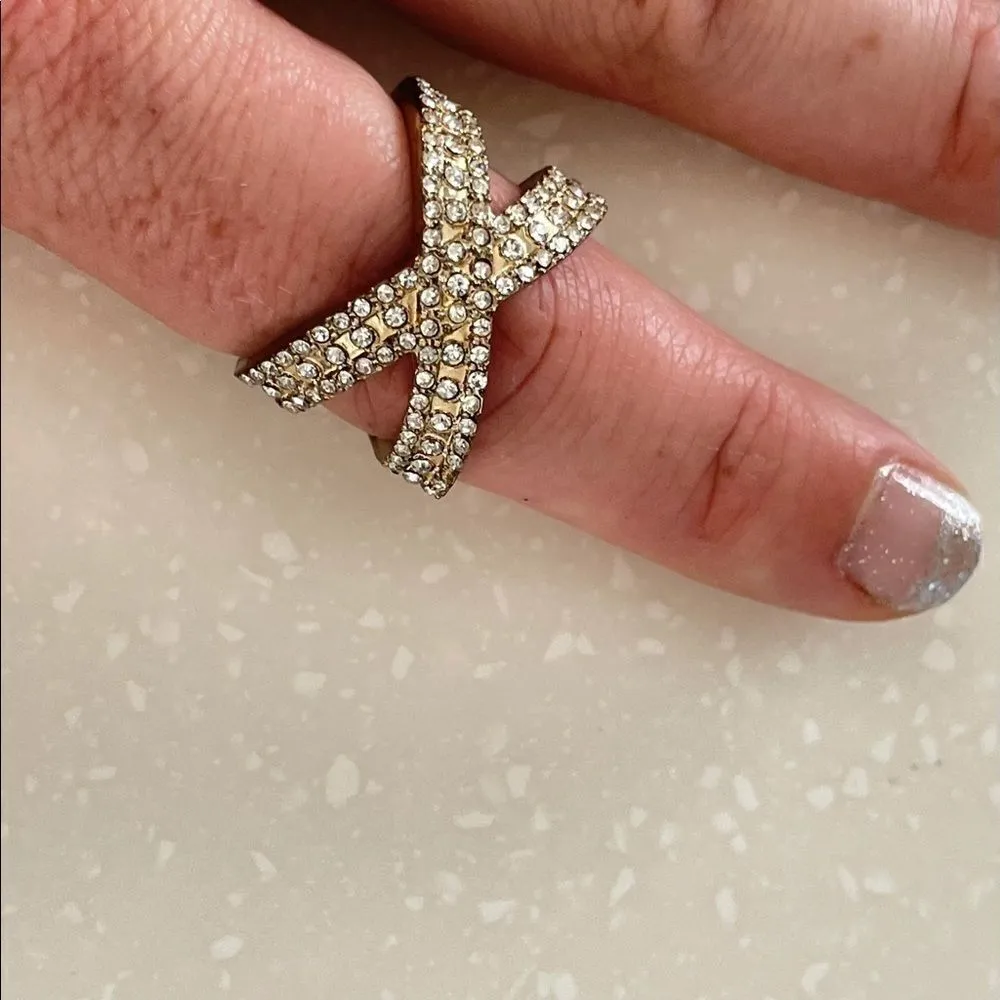 Crisscross costume ring Gold - Image 3