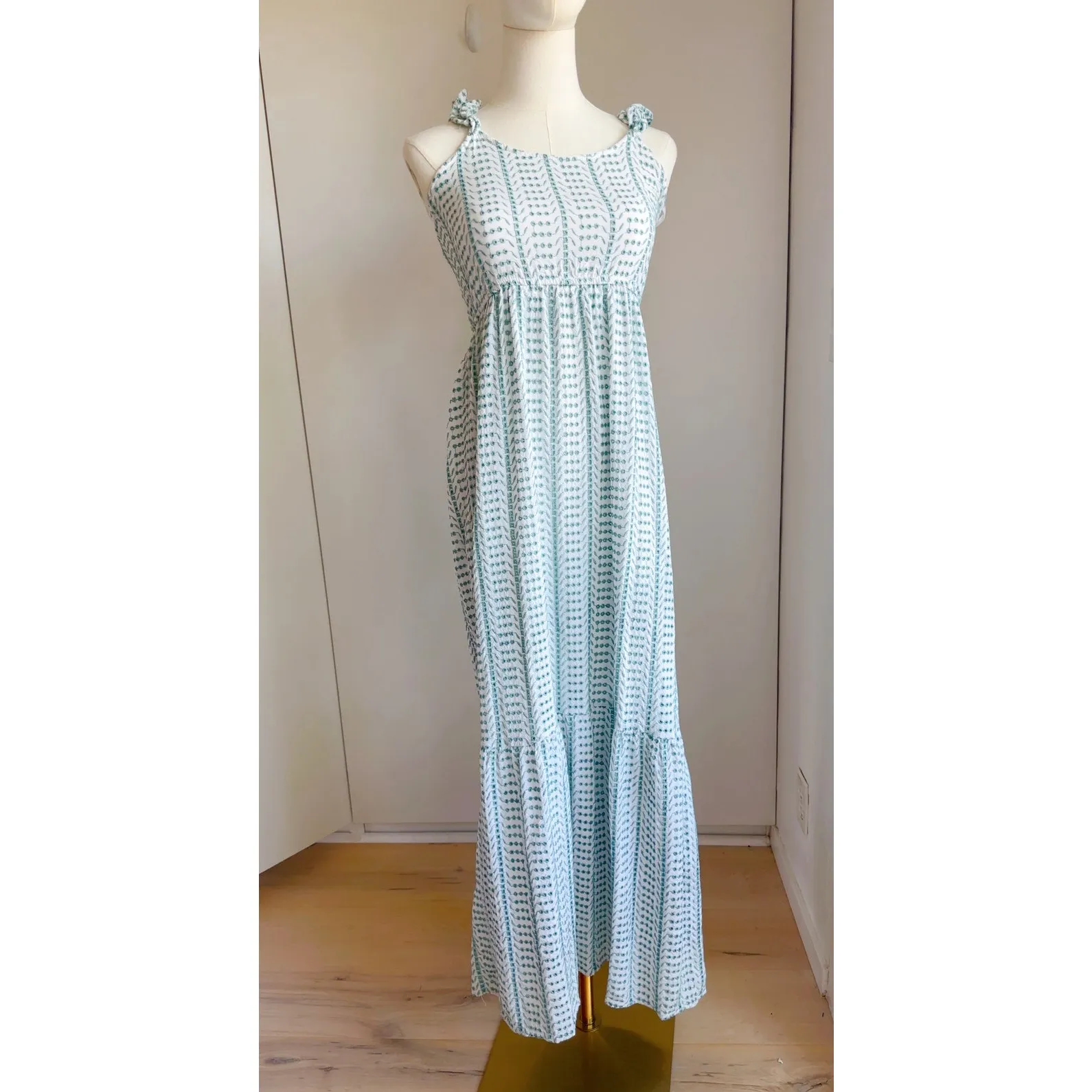 Women's Boho Eyelet Maxi Dress White/Green Ruffle bottom Sundress Bohemian Sz Sm - Image 3