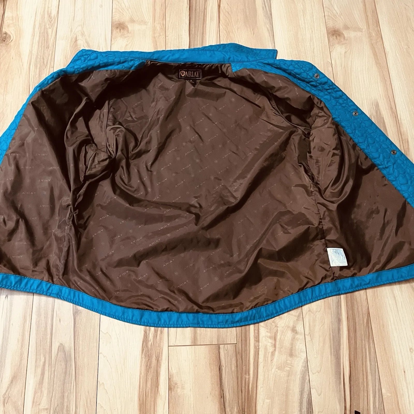 Ariat Jacket Women's Sz L Blue Quilted Floral Embroidered Equestrian Snap Front - Image 6