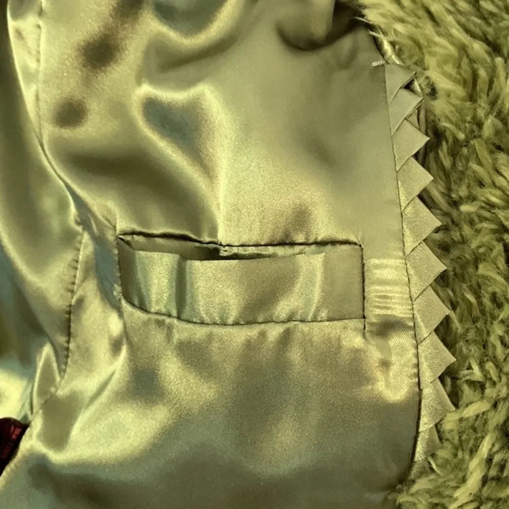 Adrienne Landau green faux fur satin lined hooded vest. Four hook/eye closure XS - Image 5