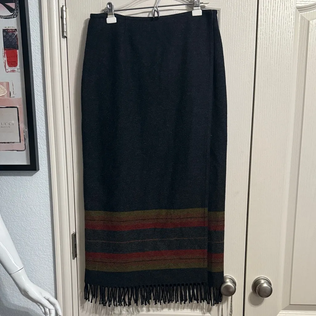 💖 Vintage 80s Wool Black Southwestern Boho Style Fringe Lined Midi Wrap Skirt - Image 2